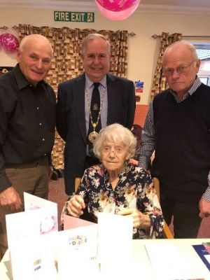 Nellie-Andrews-portrait