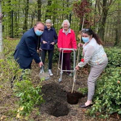 Tree-Planting-Sav-Viewsw
