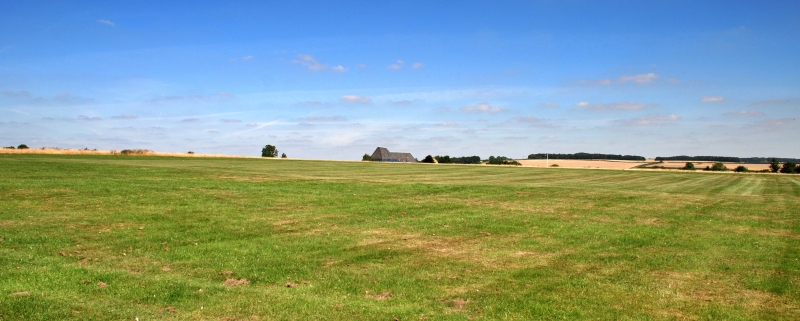 common panorama with roof of golf club